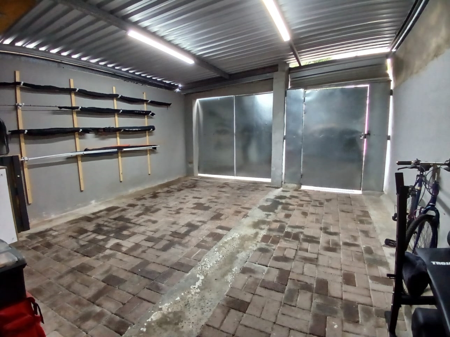 3 Bedroom Property for Sale in Cambridge West Eastern Cape